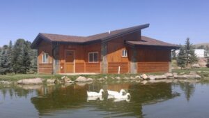 Year-Round Private Luxury Family & Individual Mountain Cabin At Dutch John Resort At Flaming Gorge.
